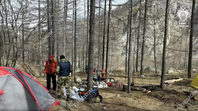 Тела трёх погибших туристов из Красноярска спустили с горы в Бурятии