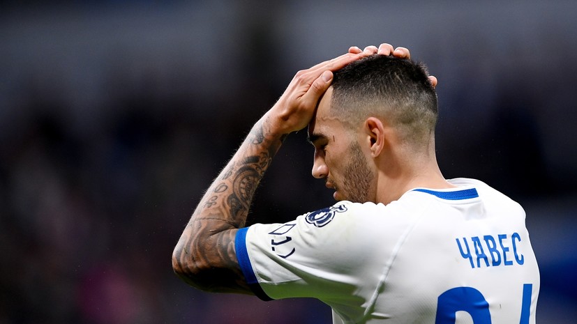 Чавес извинился перед фотографом, в которого сильно попал мячом