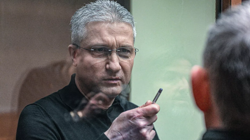 Суд в Москве закрыл процесс по делу экс-замминистра обороны Иванова