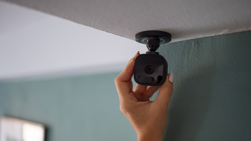 Юрист Курбаков рассказал, что грозит арендодателю за установку камер в квартире