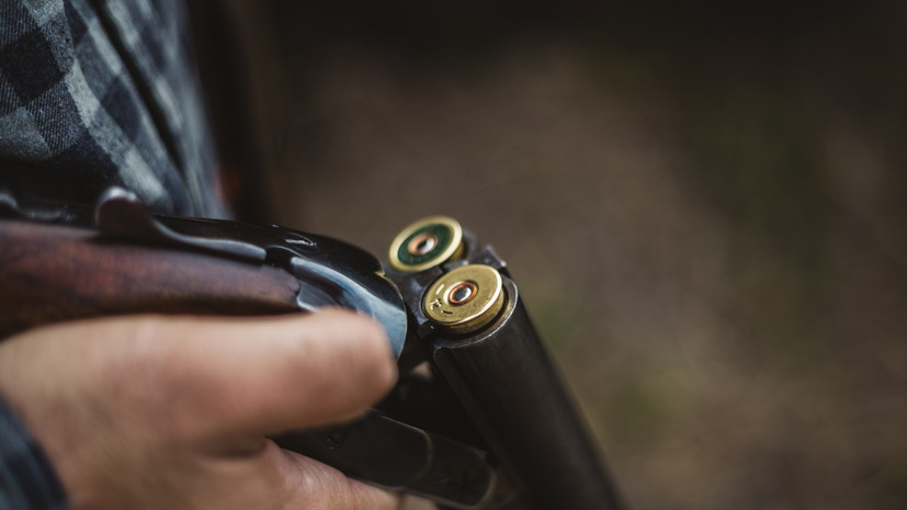 Axios: открывший стрельбу на ужине с Трампом был вооружён дробовиком