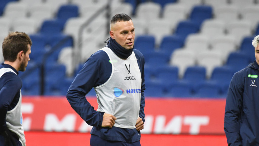 Непомнящий: Дзюба гарантированно принёс бы пользу «Спартаку», там требуется дядька-вожак