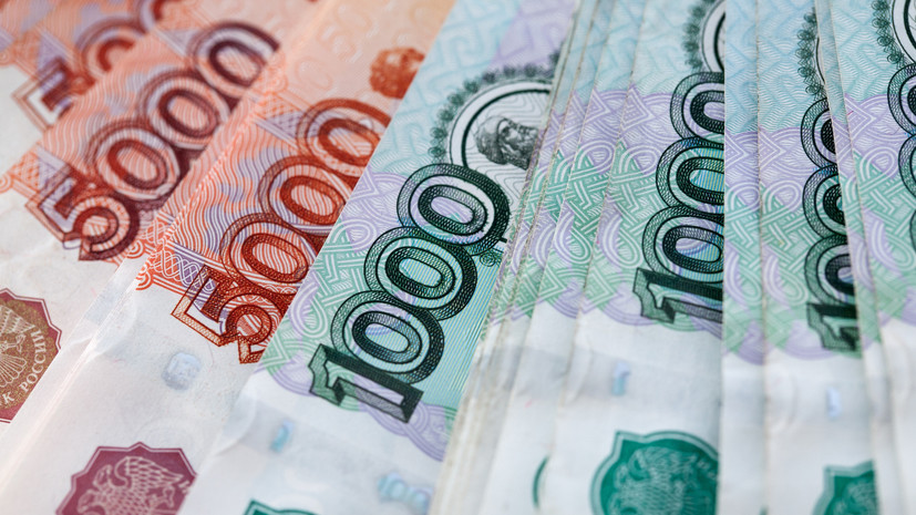 В России утвердили условия получения выплат мигрантам для детей