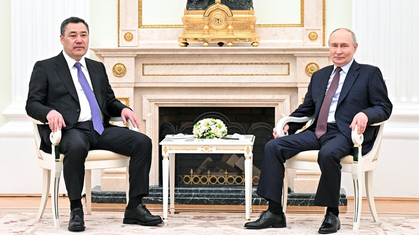 Жапаров поблагодарил Путина за поддержку российско-киргизских отношений