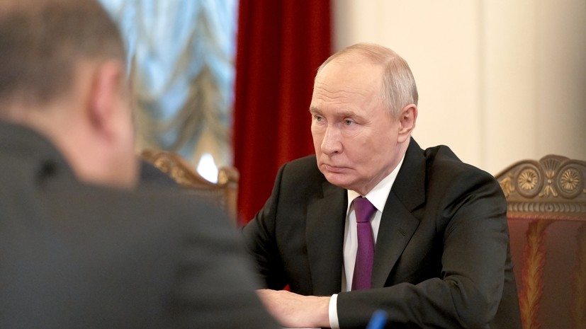 Путин передал пожелания благополучия верховному лидеру Ирана