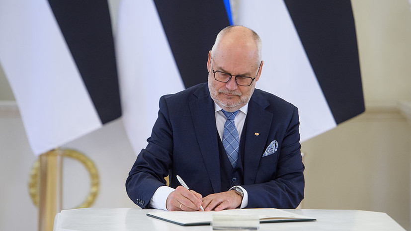 Политолог Топорнин объяснил слова Кариса о диалоге с Россией