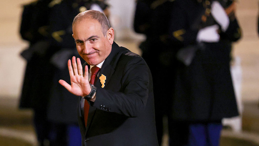 Пашинян заявил, что ожидает Зеленского на саммите в Ереване