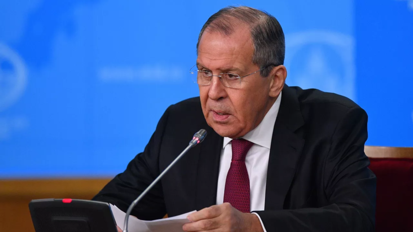 Лавров написал стихи к песне Маршала «Эти даты»