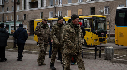 РИА Новости: ВСУ под видом эвакуации возят мужчин на принудительные работы