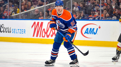 Гол и пас Свечникова принесли «Каролине» победу над «Бостоном», у Никишина и Задорова три очка