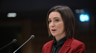 Граждане Молдавии создали петицию с требованием лишить Санду наград и званий