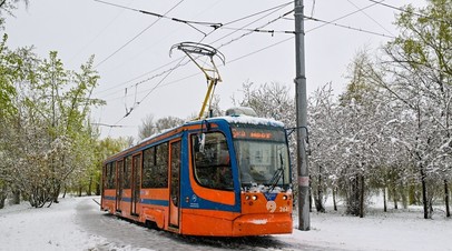 Автоэксперт:&nbsp; водителям во время снегопада лучше пересесть на общественный транспорт