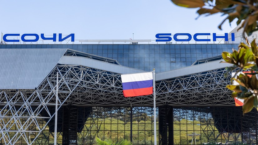Транспортная прокуратура взяла на контроль задержки рейсов в Сочи