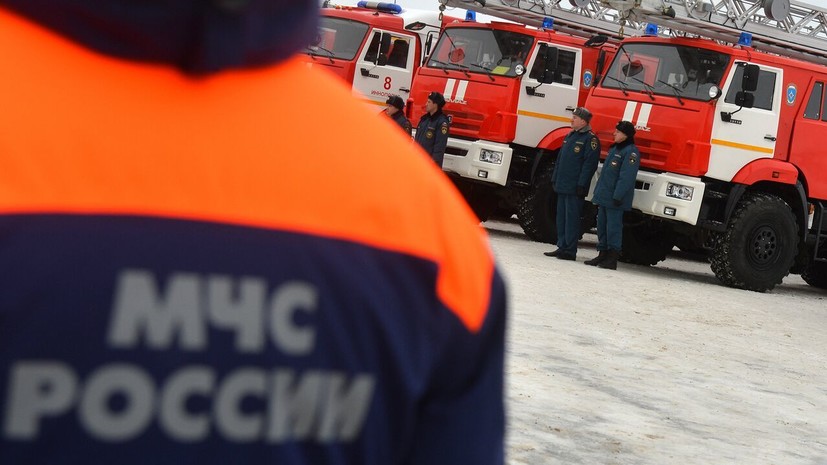 В подмосковной Кашире загорелся склад на площади 7,5 тысяч квадратных метров