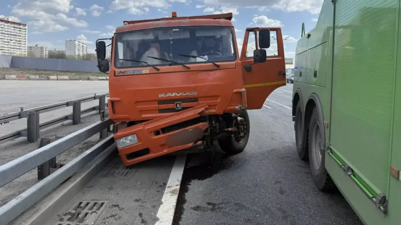 Число пострадавших в ДТП на МКАД выросло до семи человек, четверо в больницах