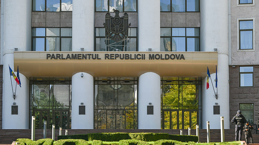 В Молдавии депутаты хотят отменить русский язык как рабочий в парламенте