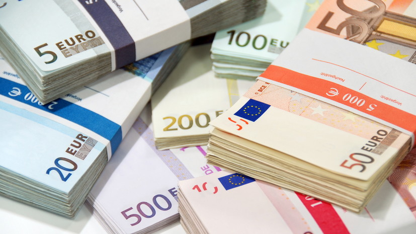 Money.pl: Польша отменила выплаты на детей безработным беженцам с Украины