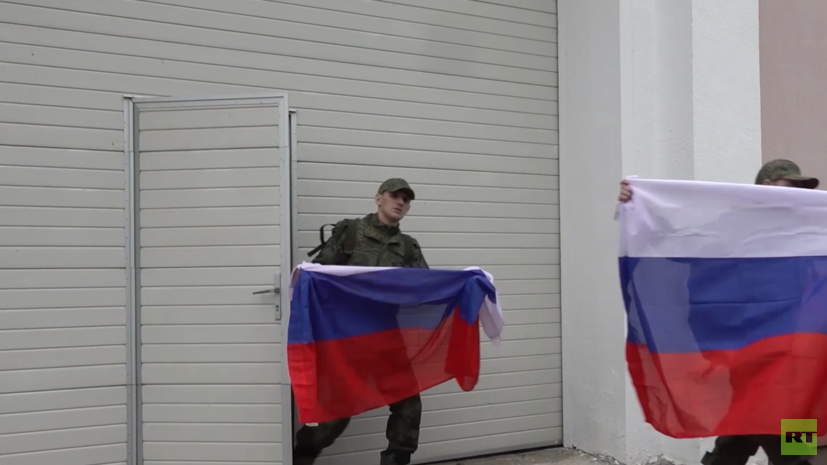 Опубликованы первые видео с вернувшимися в ходе обмена с Киевом 15 мая бойцами