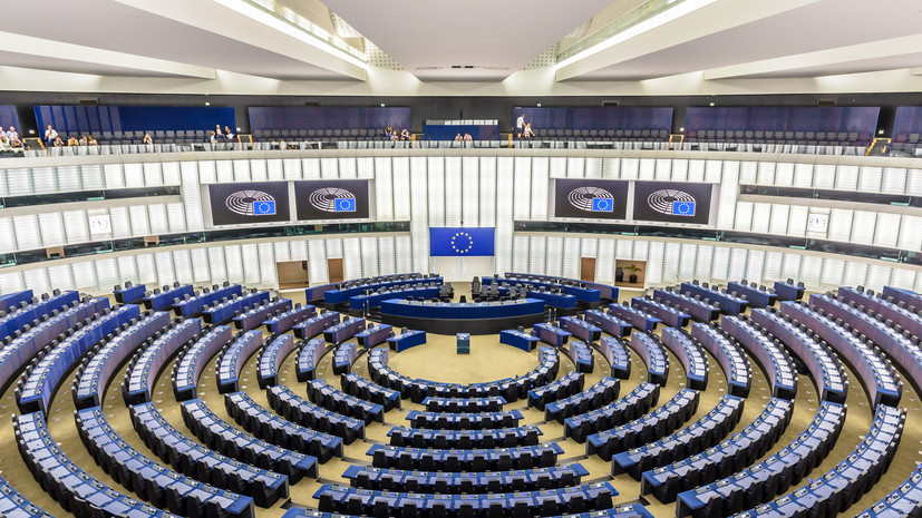 Захарова обвинила Европарламент в игнорировании проблем внутри Евросоюза