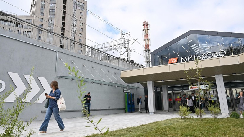 Собянин: у станций метро и МЦД в Москве обновят около 40 территорий
