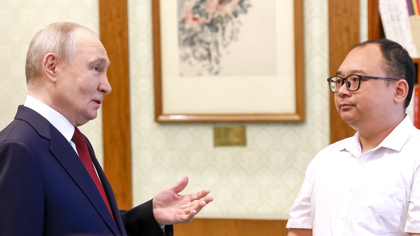 Путин встретился с Пэн Паем, которого видел ребёнком в ходе первого визита в КНР