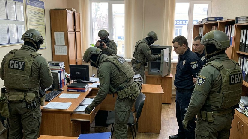 Гончаренко: СБУ проводит обыски в управлениях Нацполиции в трёх областях Украины