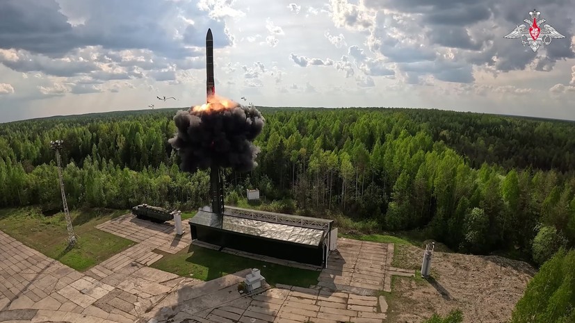 «Поддержание паритета»: президенты России и Белоруссии провели учения ядерных сил