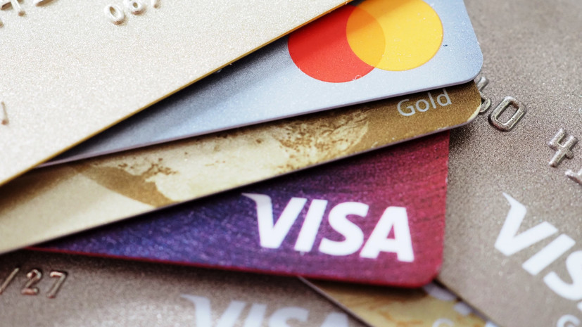 В ЦБ заявили о необходимости ухода с рынка России Mastercard и Visa