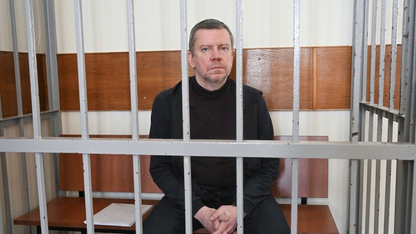 Суд в Москве дал десять лет колонии экс-замглавы московского метро Дощатову
