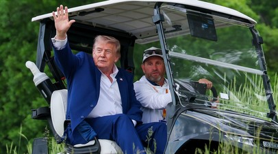 CNN:&nbsp; команда Трампа собралась в гольф-клубе для обсуждения войны против Ирана