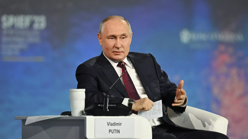 Песков предположил, что на сессии ПМЭФ с Путиным обсудят письмо Зеленского