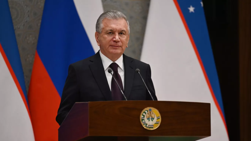 Мирзиёев предложил проект туристического коридора Самарканд — Петербург