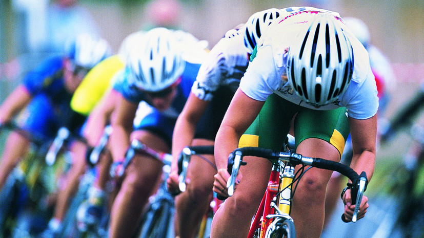 UCI допустил россиян до командных турниров в нейтральном статусе