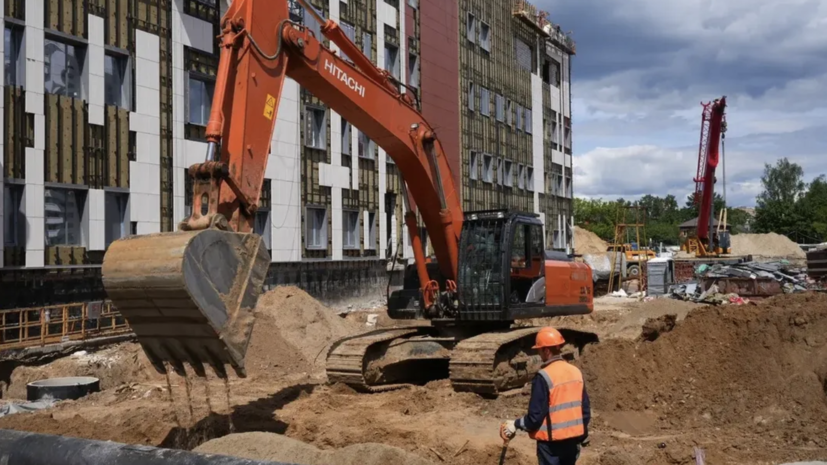 Воробьёв рассказал о ходе строительства больницы в Балашихе