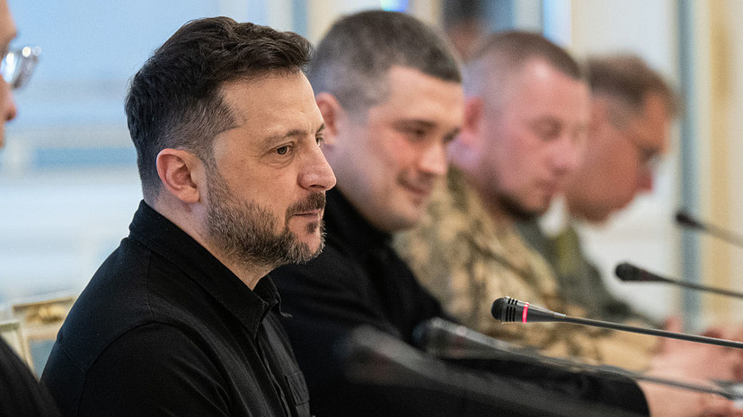 Зеленский ввёл санкции против десяти российских операторов сотовой связи