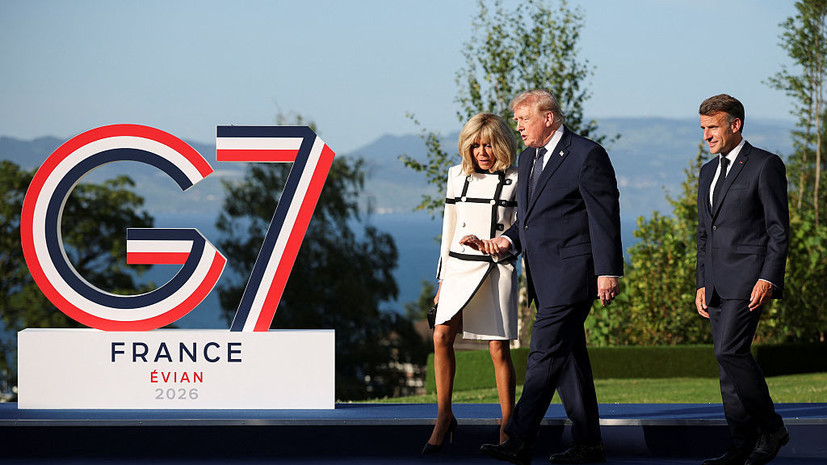 Макрон опубликовал видео с саммита G7 под российский трек «Капибара»