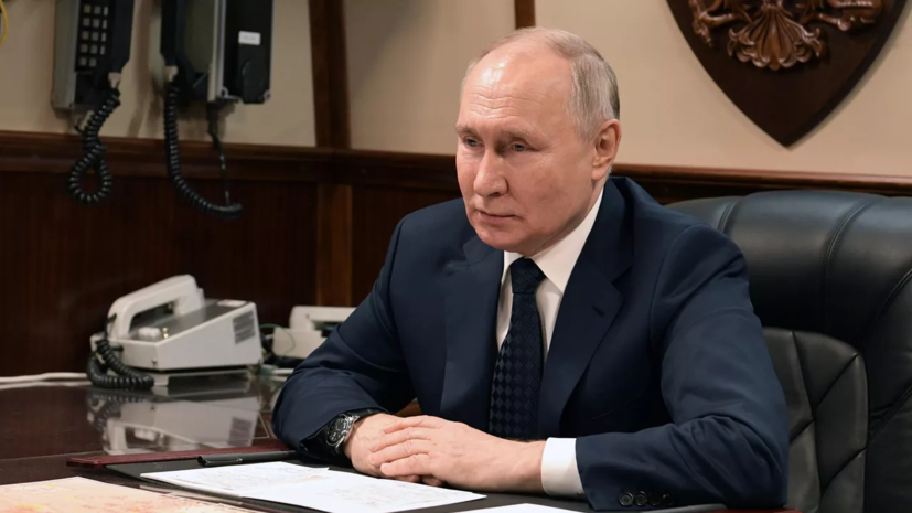 Путин пошутил об уставшем переводчике на встрече с премьером Камбоджи