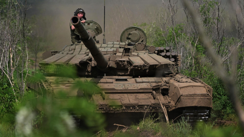 Танк Т-80БВМ ВС России уничтожил опорник ВСУ на Добропольском направлении