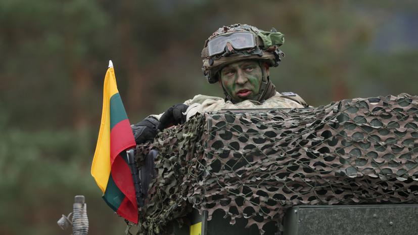 Кандидат в премьеры Литвы допустил введение военного призыва