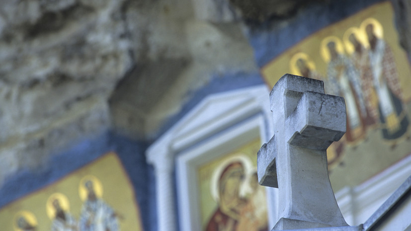 В Одессе неизвестные пытаются силой захватить храм канонической УПЦ