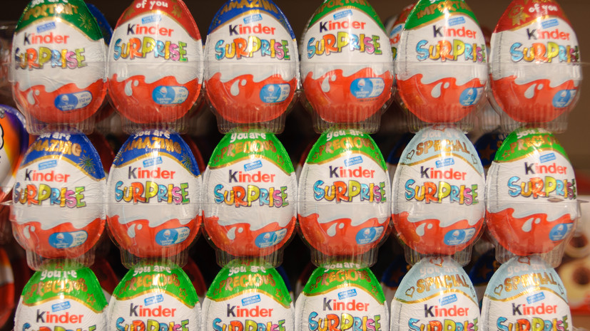 Российский ретейлер приостановил закупку продукции Rafaello и Kinder