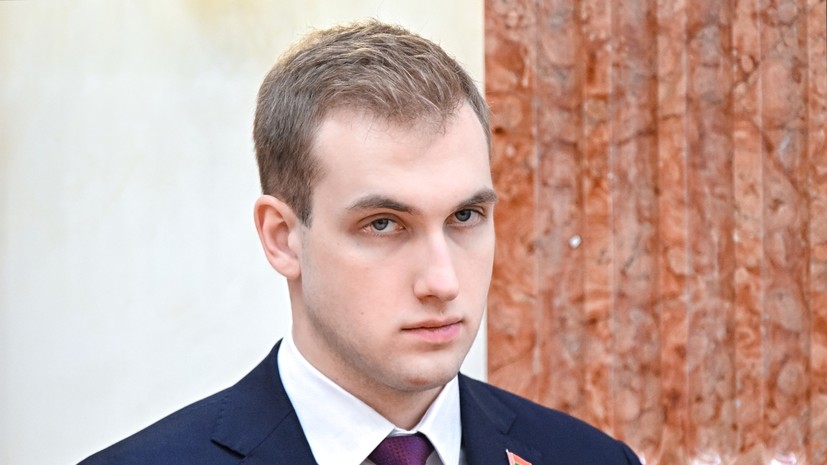 Младший сын Лукашенко Николай получил диплом Пекинского университета