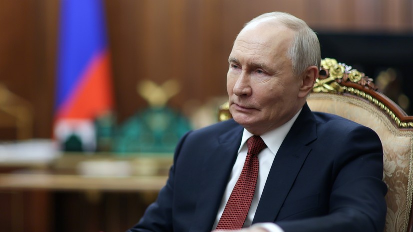 Путин посетил вспомогательный командный пункт объединённой группировки войск