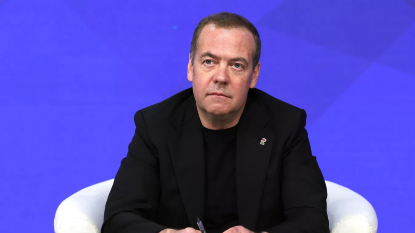Медведев заявил, что удары США по Ирану разрушили систему международного права
