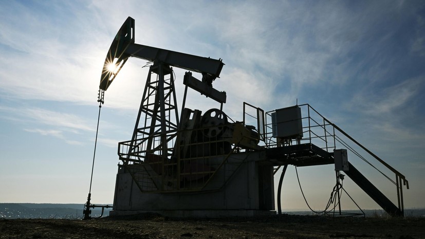 «Добровольцы» ОПЕК+ обсудят планы по нефтедобыче на август
