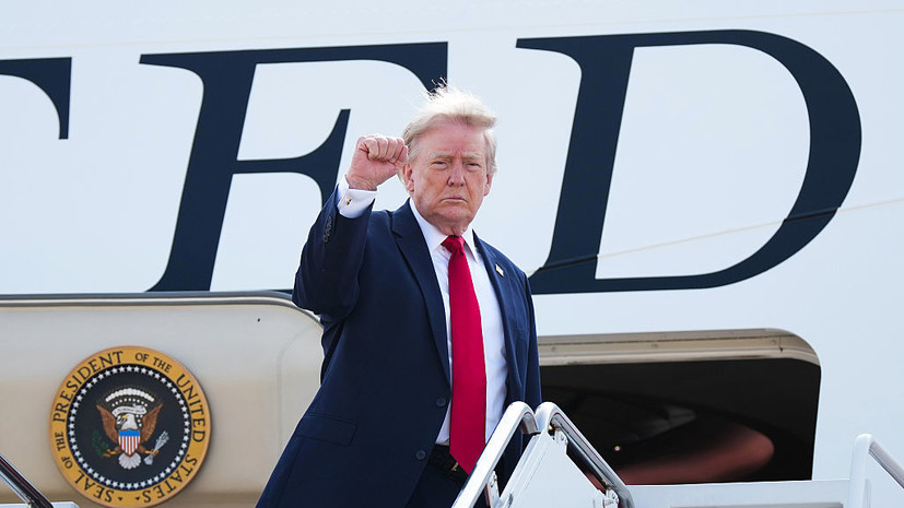 NYT: Трамп пригрозил «отправить в небытие» серп и молот