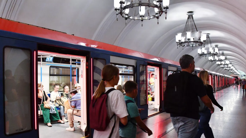 На оранжевой ветке московского метро восстановили движение по графику