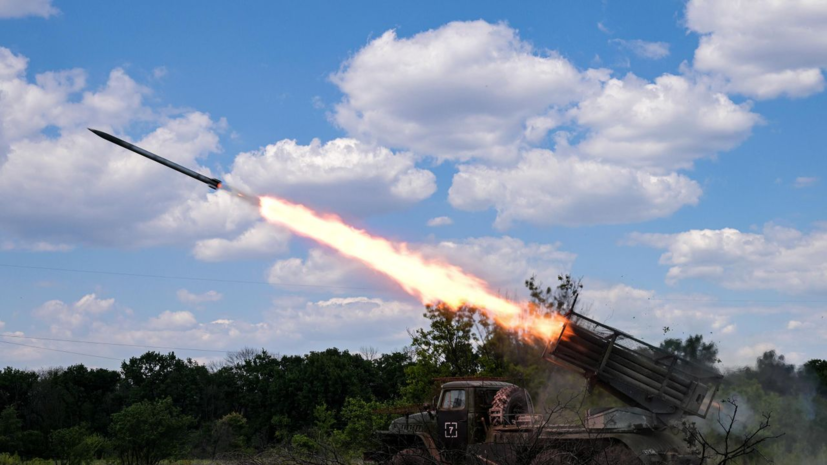 ВС России поразили военные предприятия в Киеве и цели в порту Одесской области