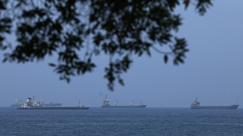 Морпехи США высадились на нефтяной танкер в Оманском заливе