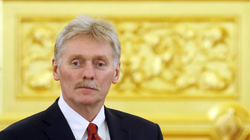 Песков заявил, что торговые суда России не будут оснащать вооружением